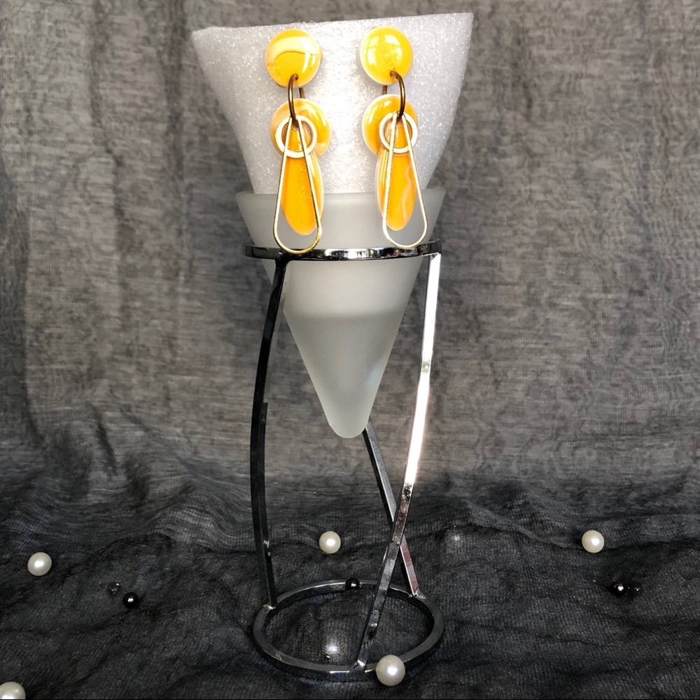 VINTAGE, BRIGHT YELLOW, WHITE, & SPLASHES OF GOLD ON ACRYLIC EARRINGS - Picture 2 of 5